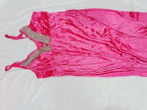 🇳🇿💫🎀Elegant Pink Satin Nightgown