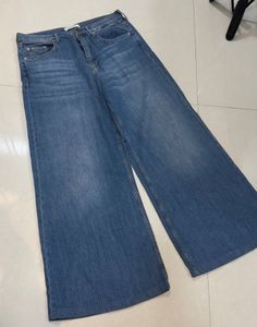 SALE‼️ ZARA Wide Legged Soft Denim 34