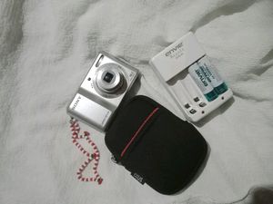 Sony cybershot DSC S1900 (Digital camera) 📸💋💖