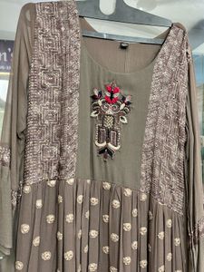 Elegant Embroidered Kurta