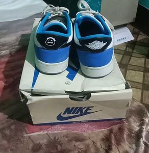Nike Court Vision Low Sneakers