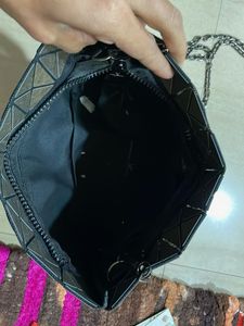 Geometric Chain Crossbody Bag