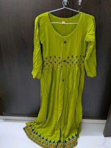 Green Embroidered Long Kurta