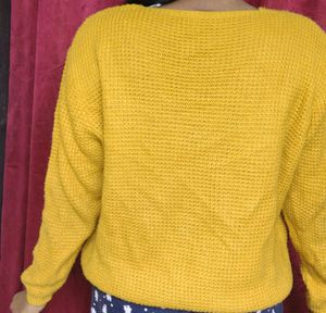 Price Drop 🤩 Yellow Woollen Full Sleeves Sweatshi