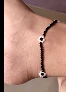 Daisy Beaded Bracelet