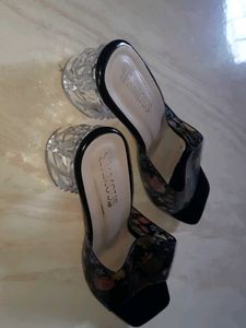 Stylish Black Color Sandal