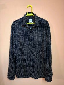 Max Men&#39;s Printed Slim Fit Casual Shirt