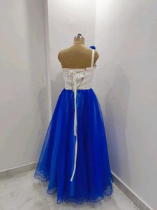 Elegant Blue Evening Gown