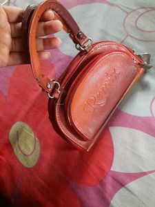 Handbags..🤍