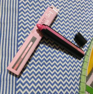 Name: Latest 5in1 Lipstick,Product Name: Latest 5in1 Lipstick,Finish: Matte,Color: Combo Of Different Color,Net Quantity (N): 1,Country of Origin: India