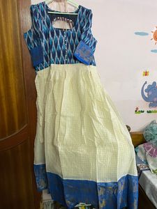 Ethnic gown With Feeding Zips
