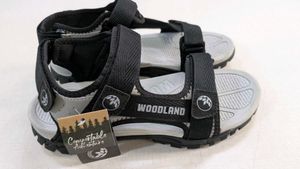 Mens Woodland Black Sandals size 8 🔥