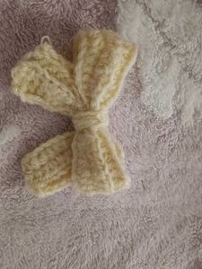 Cute Knitted Bow