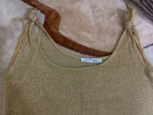 Offer 🥳 Gold Shimmer Tank Top wid gift earmuff