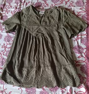 Pretty Olive Top💚