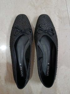 Black Sparkly Ballerinas
