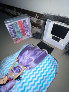 Doll with Wardrobe & Accessories& 5 Dresses