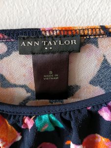 Pretty Ann Taylor Floral Print Top