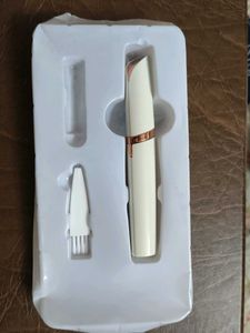 Eyebrow Trimmer