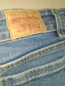 Vintage High-Waisted Jeans