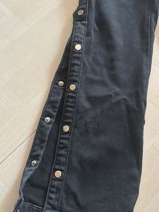 Button Detail Black Denim Jeans