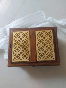 Best Quality Wooden Trunk (New)  Qual