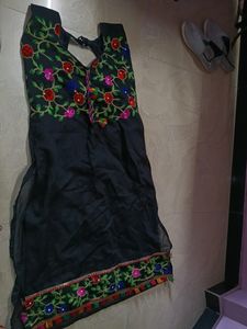 Black Embroidery Dupatta And Kurta