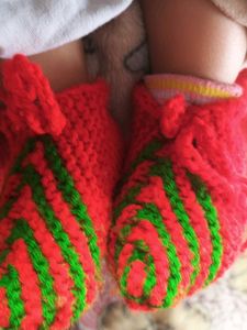 Red &amp; Green Knitted Baby Booties