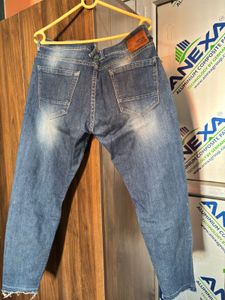 Stylish Blue Denim Jeans(Tapered Crop)