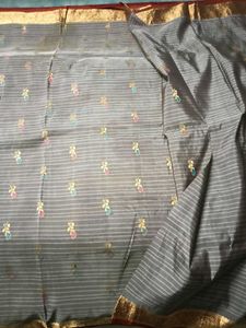 GentlyUsed LanchiPattu GreySaree with maroon blous