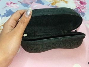 H&amp;M Classy Sunglasses 🕶️ With Case