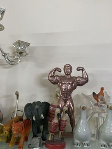 Bodybuilder Showpiece