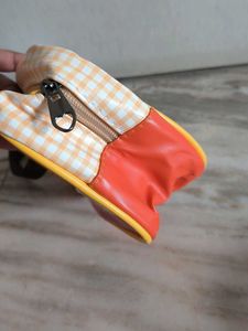 SALE 🆕🎄🎅Cute Bear Pouch