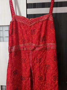 Sleeveless Front Cut Kurti