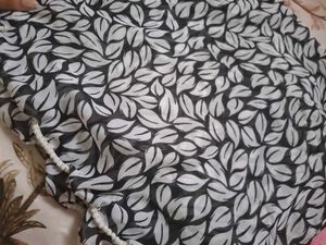 Floral Black N White Scarf