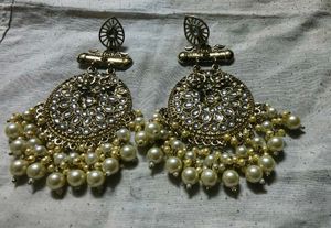 Exquisite Gold-Toned Kundan And Jhumka Earring