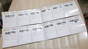 Freeup Delhivery Shipping Stickers (12pc)