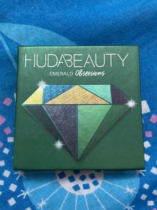 HUDA Beauty Emerald Obsessions