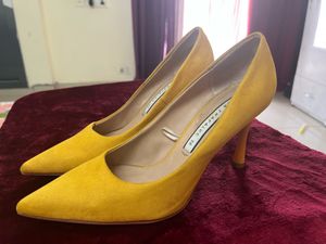 Zara Yellow Suede Heels