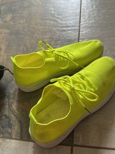 shoes like New Non touched