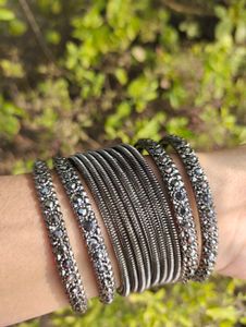 Elegant Bangle Set