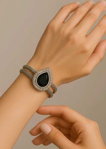 Elegant Teardrop Bangle