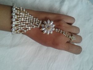one hand jewellery