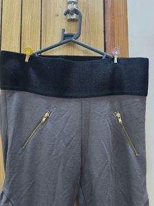 Stylish Grey side zipper jeggings (b1g1)