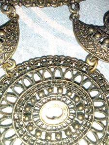 Neck Piece