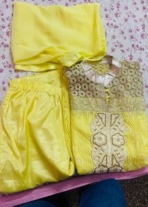 Pujami Suit