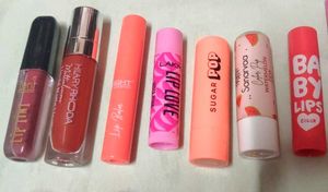 lipstick 💄 and lipbalm 👄