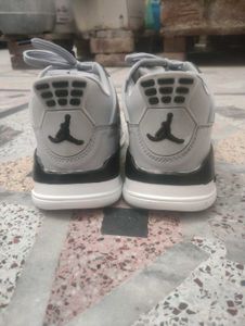 Air Jordan 4 Silhouette Size 9 UK