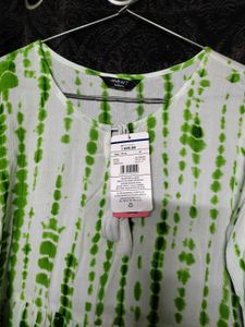 Hawt New With Tag Tie &amp; Dye Empire Top