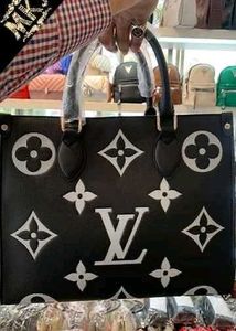 LV ON THE GO MONOGRAM TOTE BAG@, WITHOUT BOX